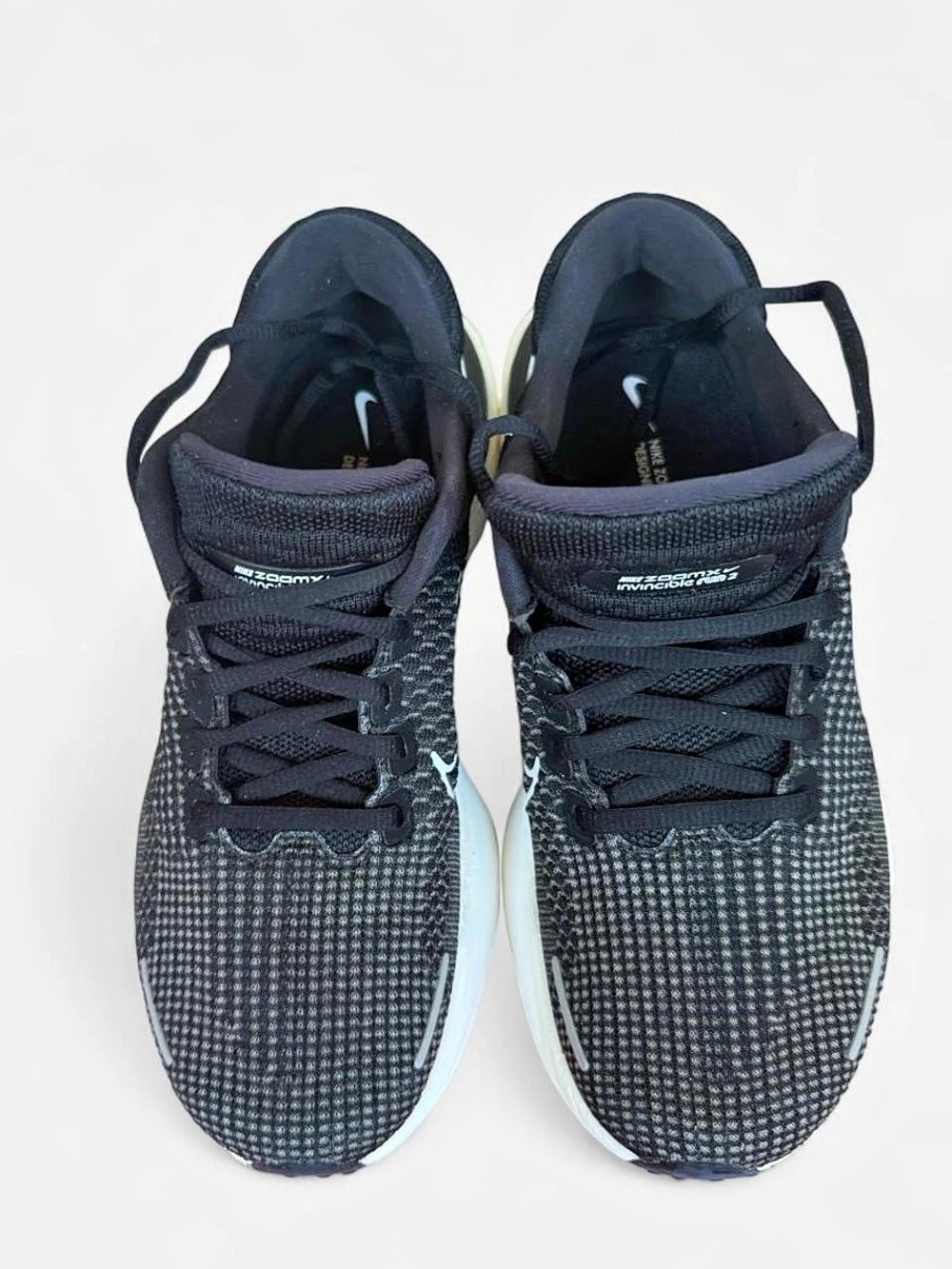 Nike ZoomX Invincible Run 2 Athletic Shoes Black & White US 8 Like New